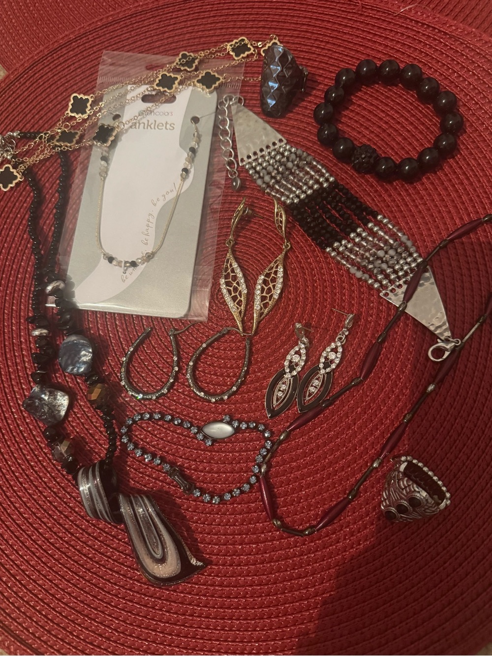 Metal black and silver jewelry lot